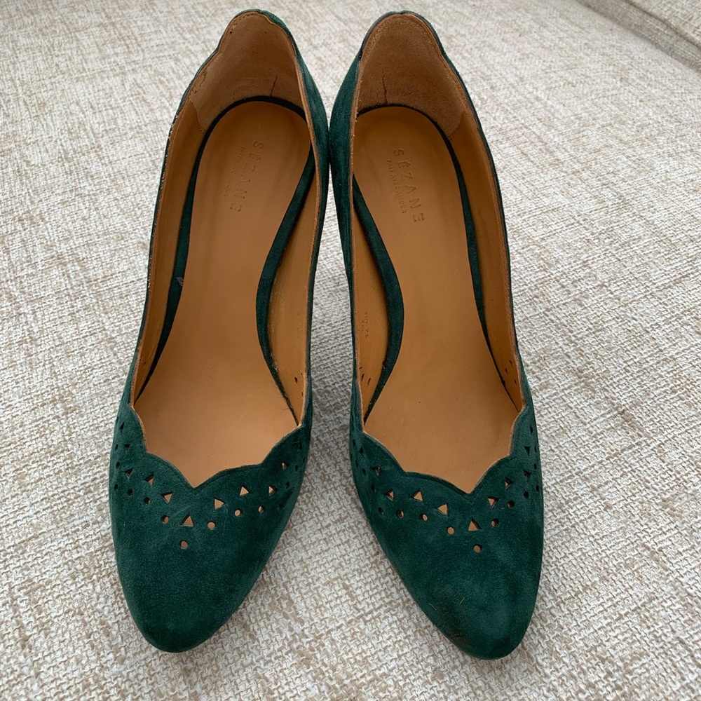Sezane Pumps Emerald Suede size 6 EUC worn once